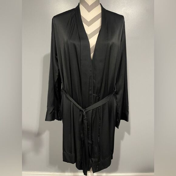 Stars Above Black Night Robe - Picture 1 of 8